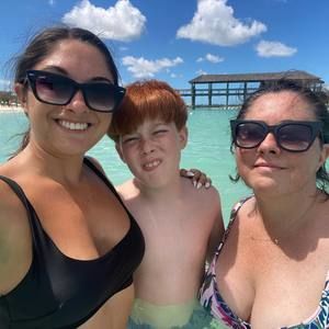 Meet your Posher, Felicia